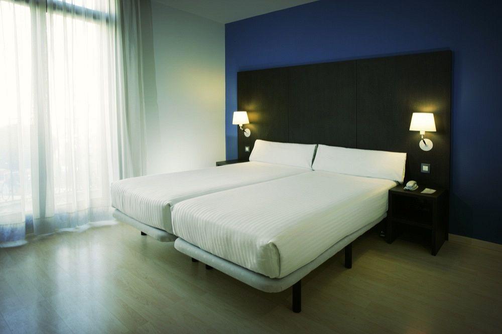 Oriente Atiram Hotel Барселона Стая снимка