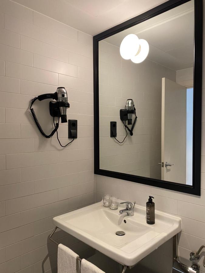 Oriente Atiram Hotel Барселона Екстериор снимка