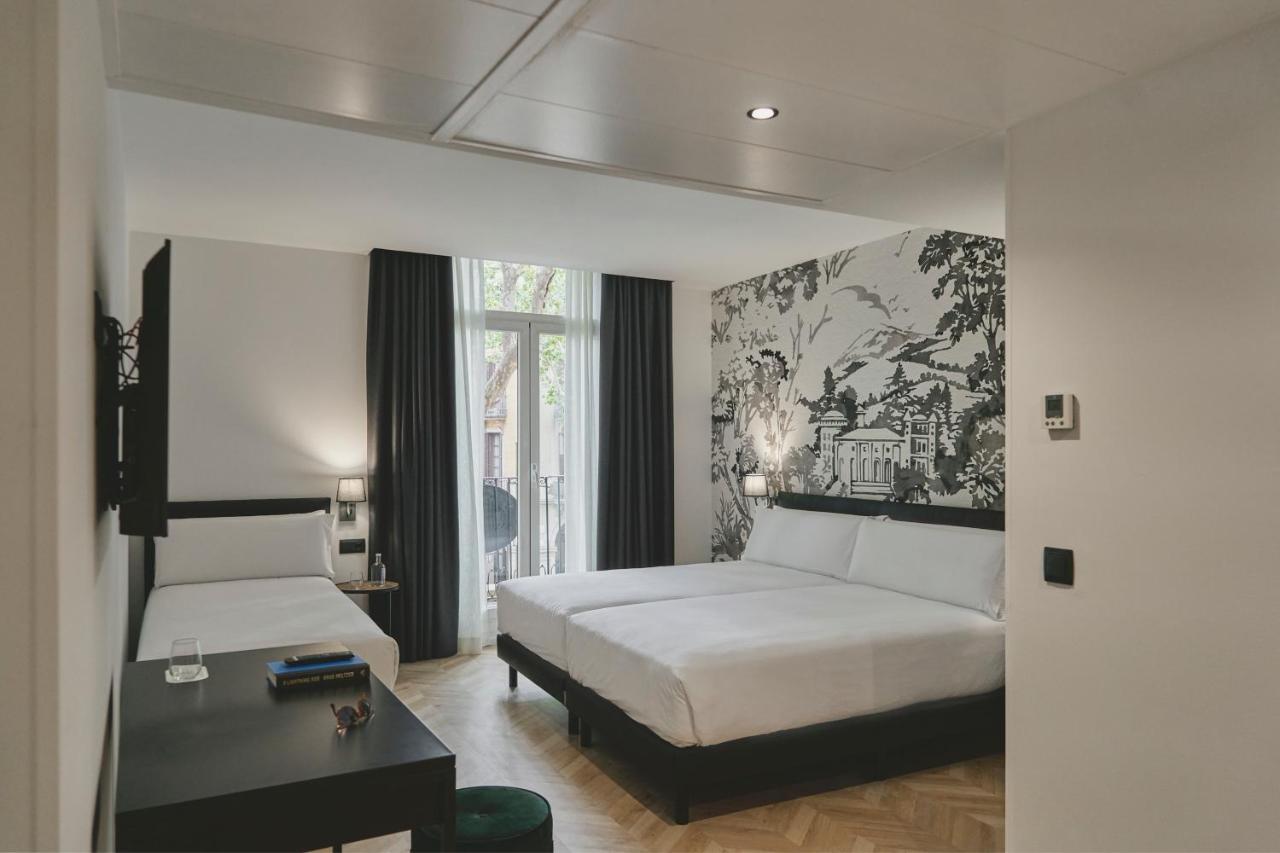Oriente Atiram Hotel Барселона Екстериор снимка