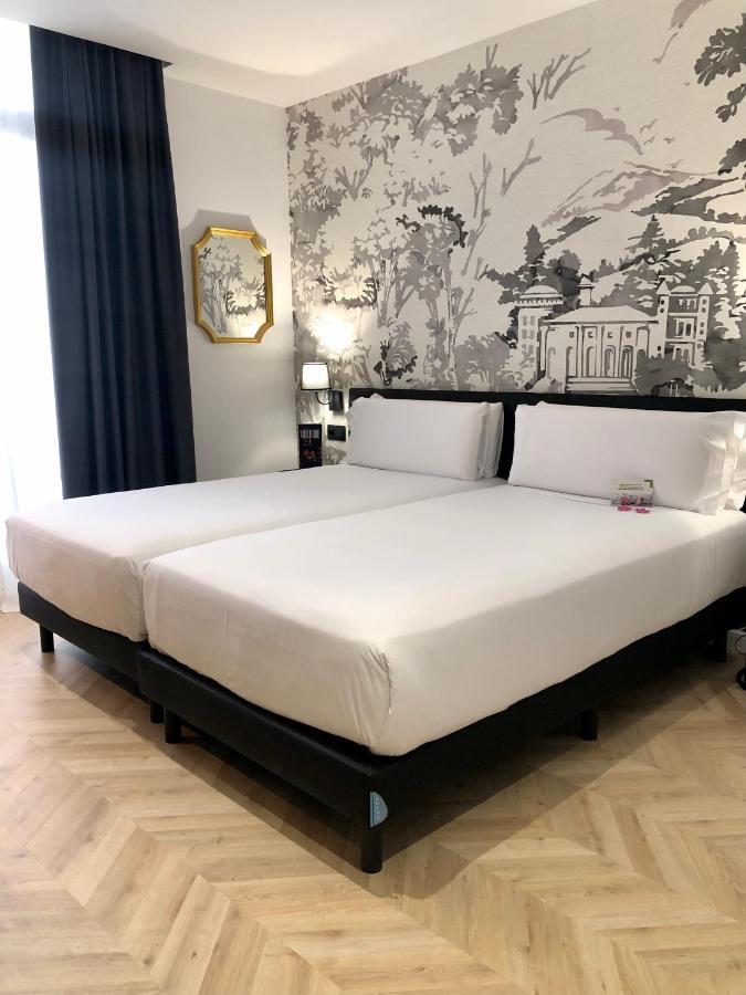 Oriente Atiram Hotel Барселона Екстериор снимка