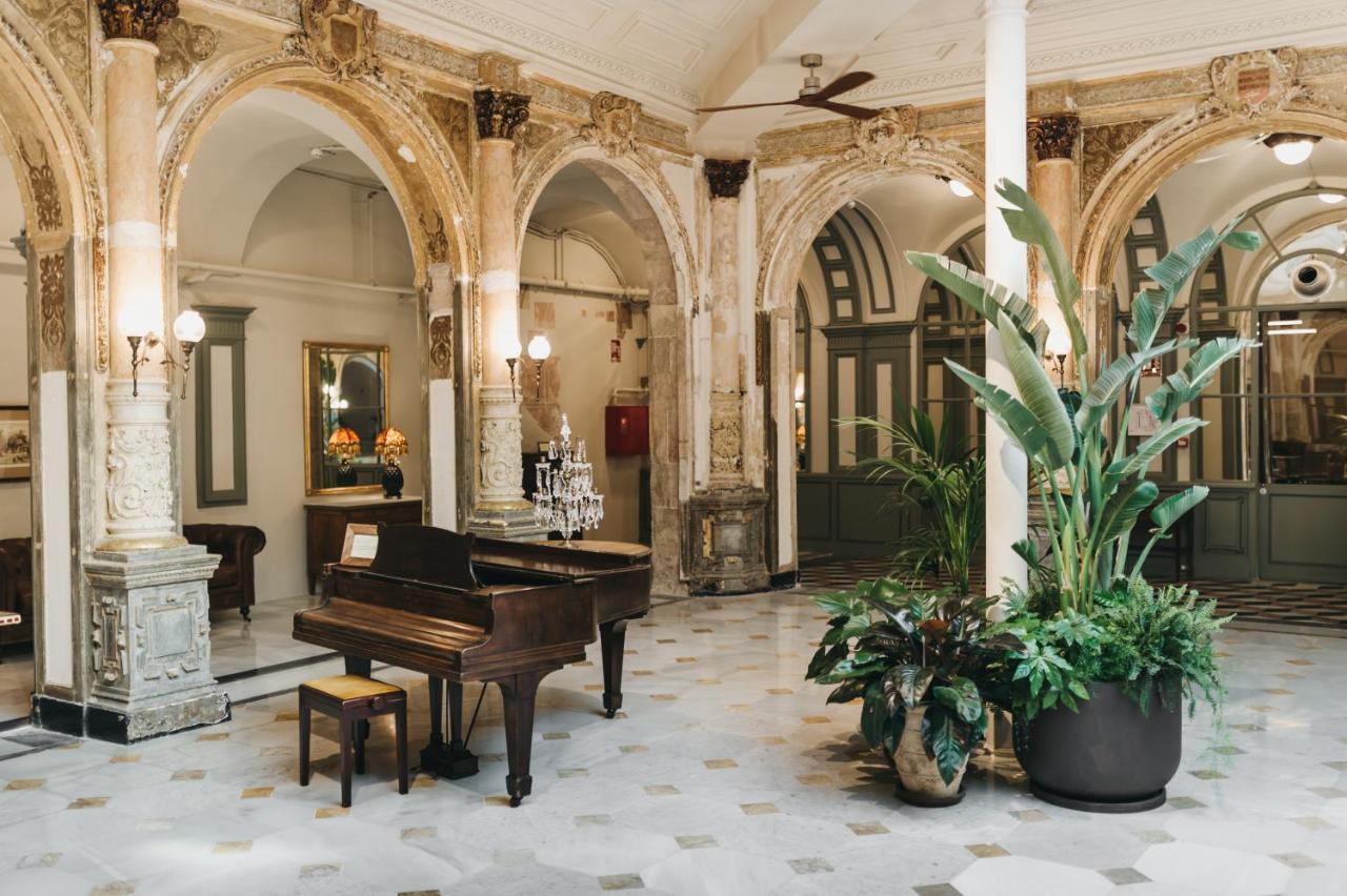 Oriente Atiram Hotel Барселона Екстериор снимка