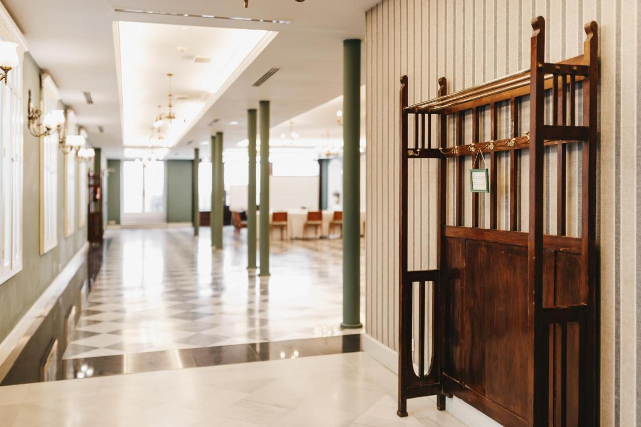 Oriente Atiram Hotel Барселона Екстериор снимка