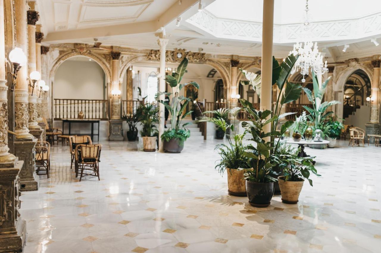 Oriente Atiram Hotel Барселона Екстериор снимка